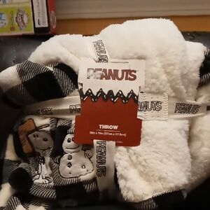 Peanuts Black and White Plaid Snoopy And Woodstock Throw - NWT